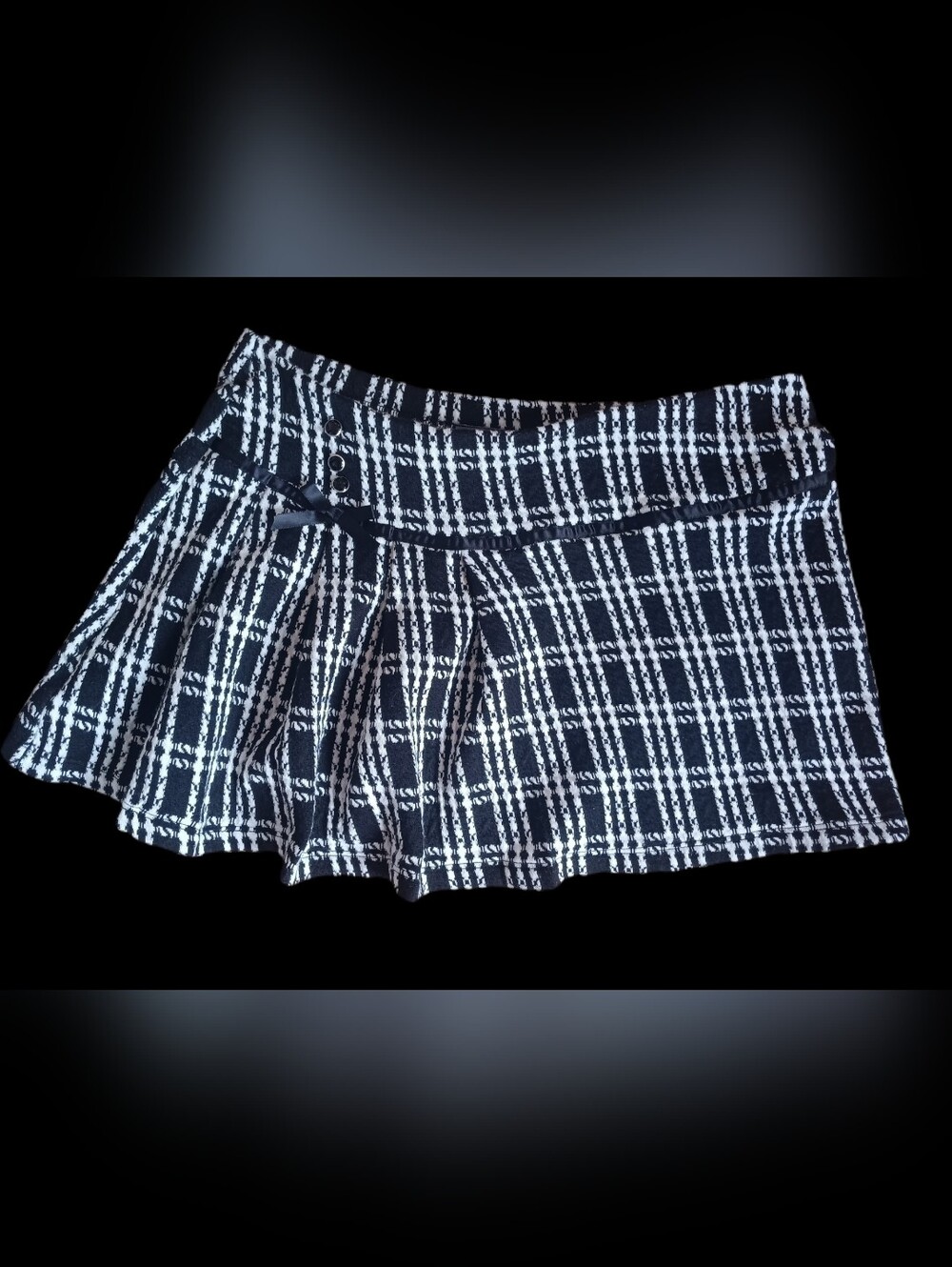 NOW $5.  Black and White Plaid Print Skirt